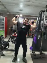 محسن یوسفینیا مربی بدنسازی