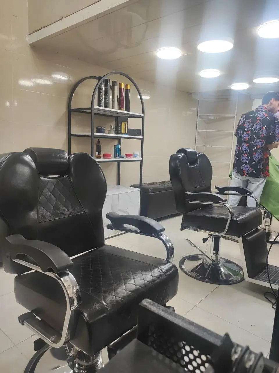سالن پیرایش آقای آرایشگر ویژه داماد