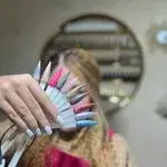 خدمات تخصصی ناخن نگین