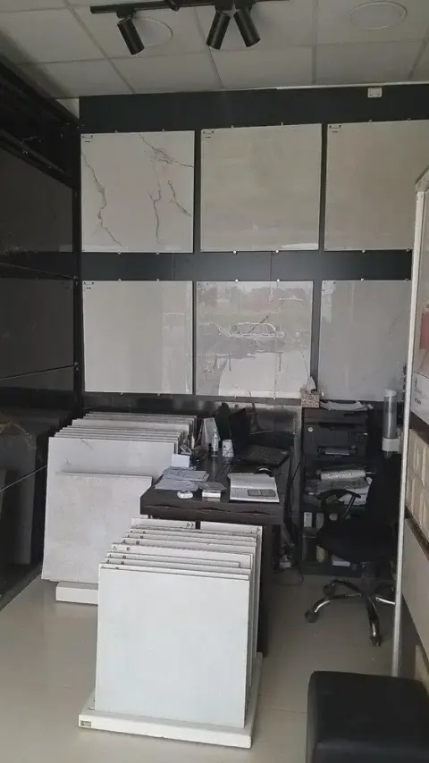 کاشی آناسی میبد