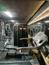 باشگاه بدنسازی تایتان