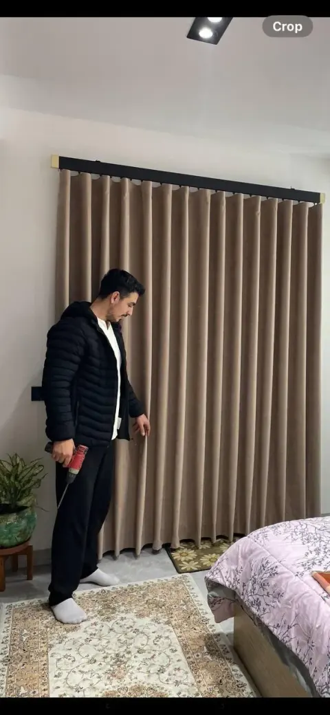 پرده سرا مقدم