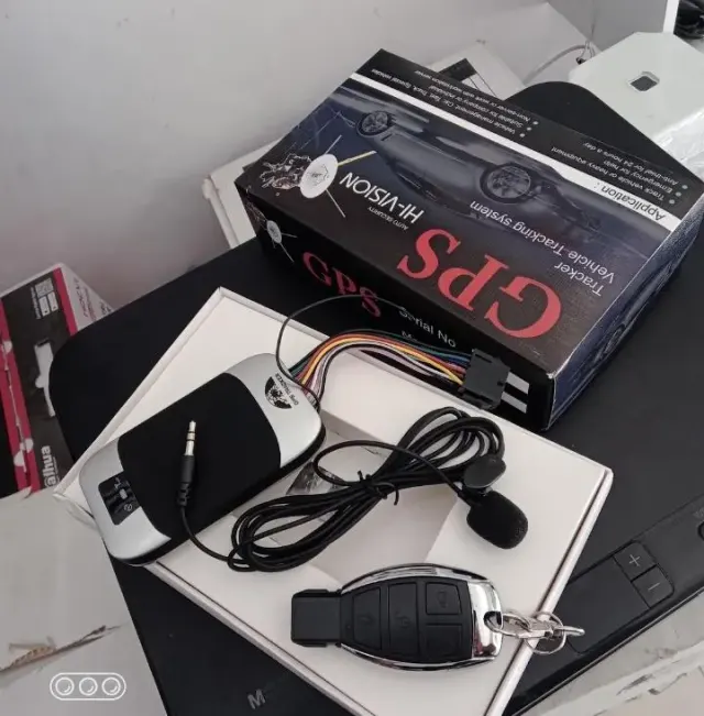 مرکز ردیاب خودرو ( gps )