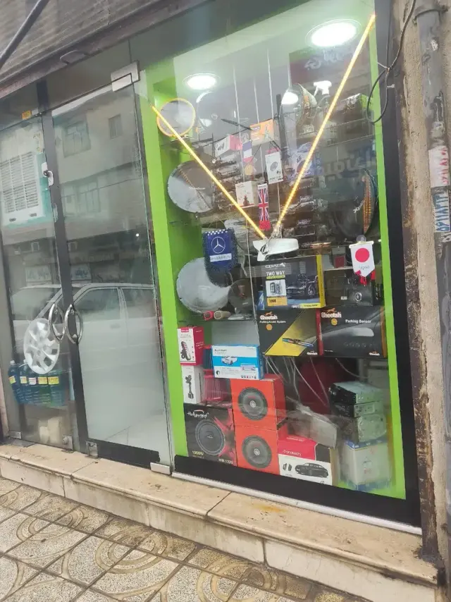 لوکس اسپرت کار
