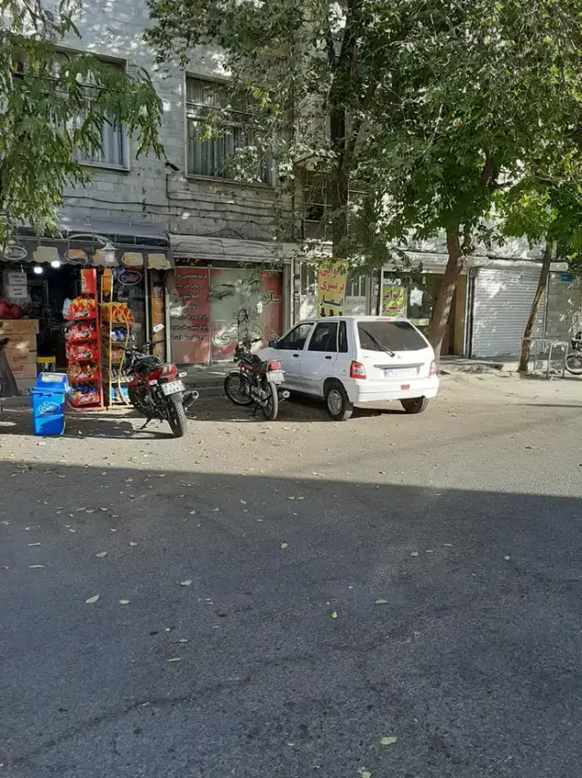 سوپر مارکت شقایق