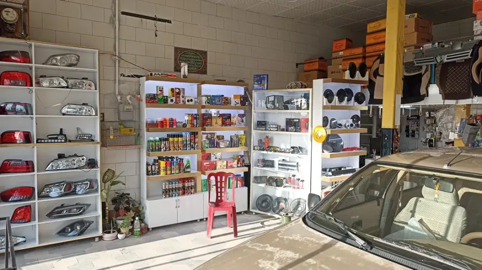 فروشگاه اتو لوکس کارن