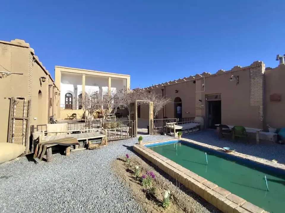 اقامتگاه سنتی درافشان