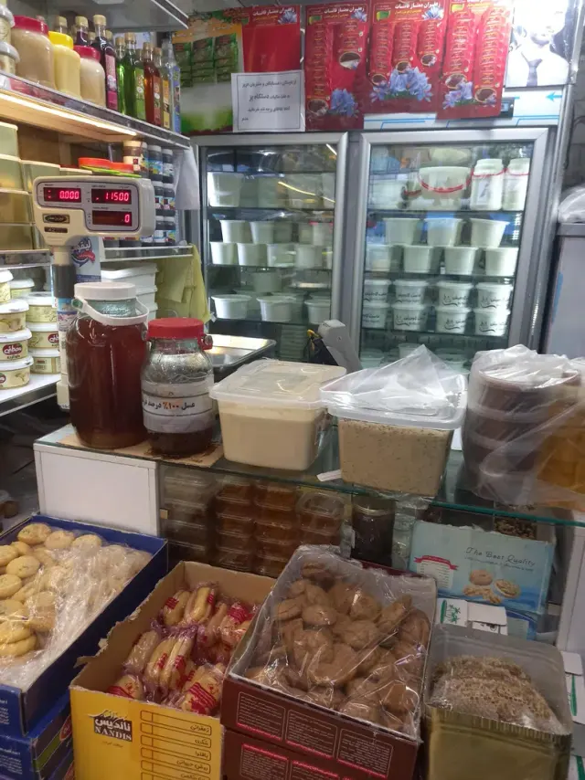 لبنیات سنتی لیقوانی