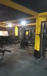 باشگاه بدنسازی آرش