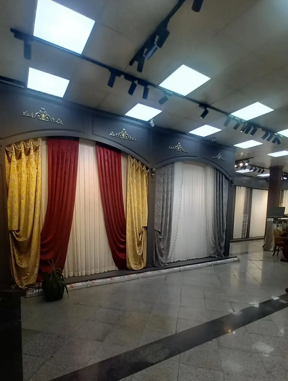 پرده رویال