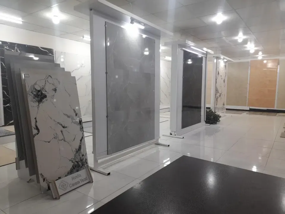 کاشی و سرامیک مؤذنی