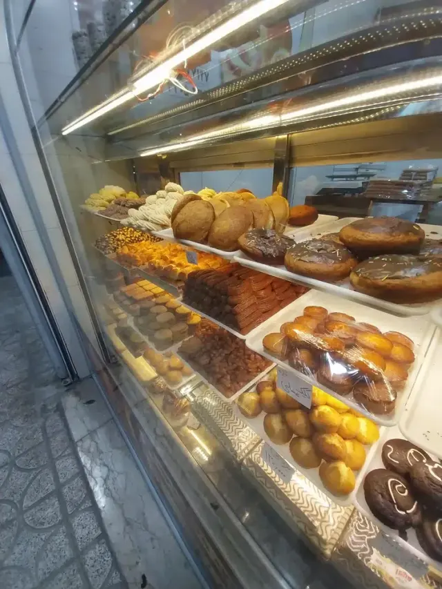 نان و شیرینی روز