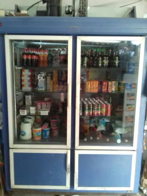 سوپر مارکت عمو کاظم