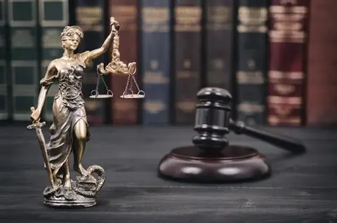 دفتر وکالت آیتی