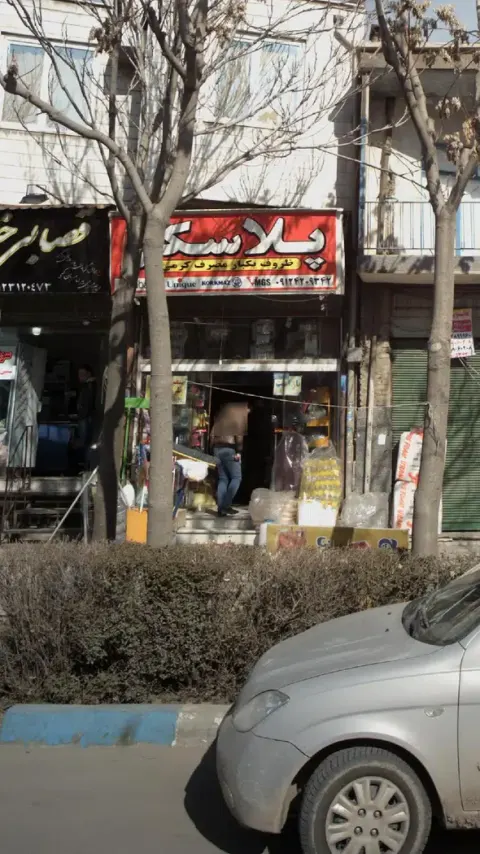 پلاسکو ظروف یکبار مصرف کرمی