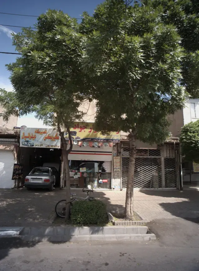 رنگ و ابزار جواد
