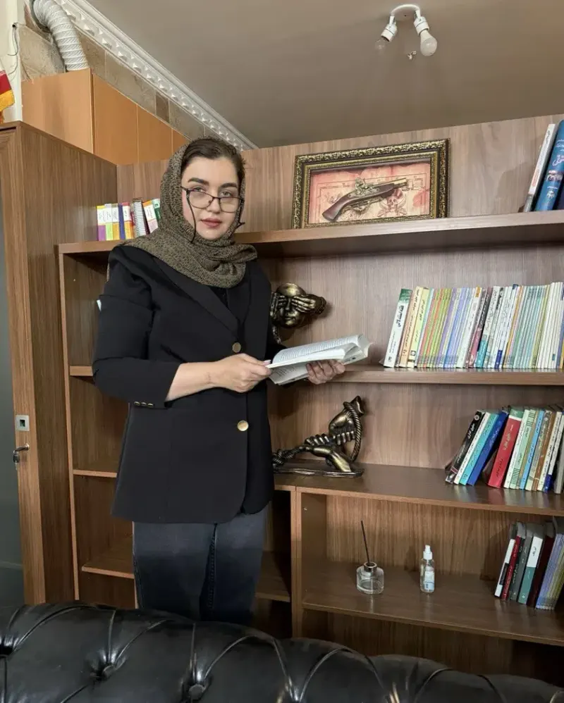 میترا بی ریایی وکیل پایه یک دادگستری