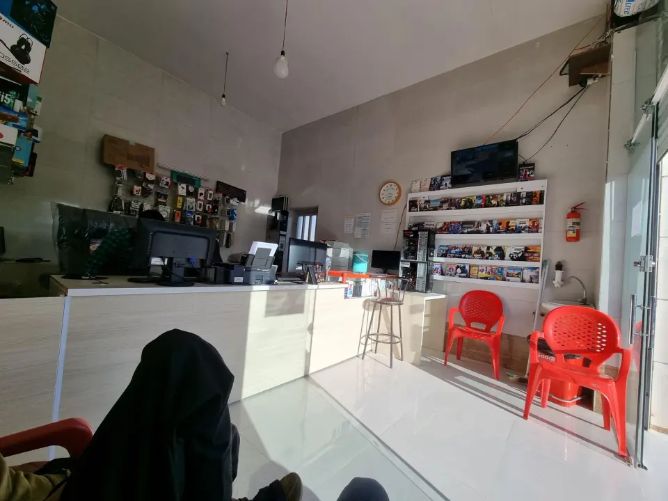 کافی نت و خدمات کامپیوتر بهادر