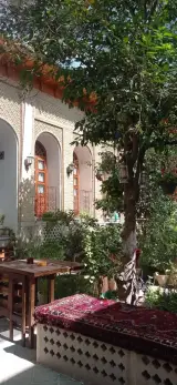 هتل سنتی سران