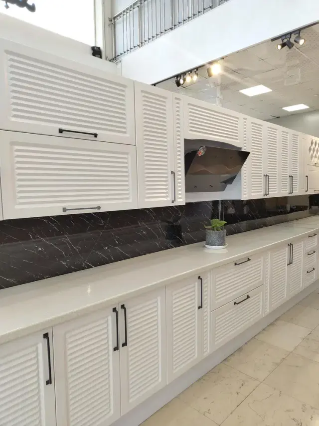 کابینت شرق