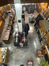 فروشگاه پوشاک مردانه پیشگام