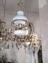 لوستر عرشیا