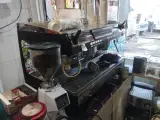 سوپر مارکت لاله زار