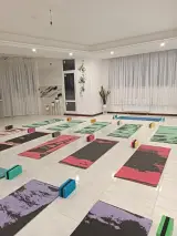 باشگاه ورزشی یوگای نورا بانوان و آقایان