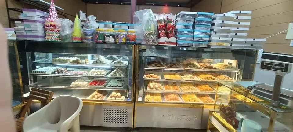 شیرینی پزی قاضی