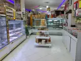 شیرینی فروشی بلوط