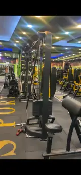 باشگاه بدنسازی هالک