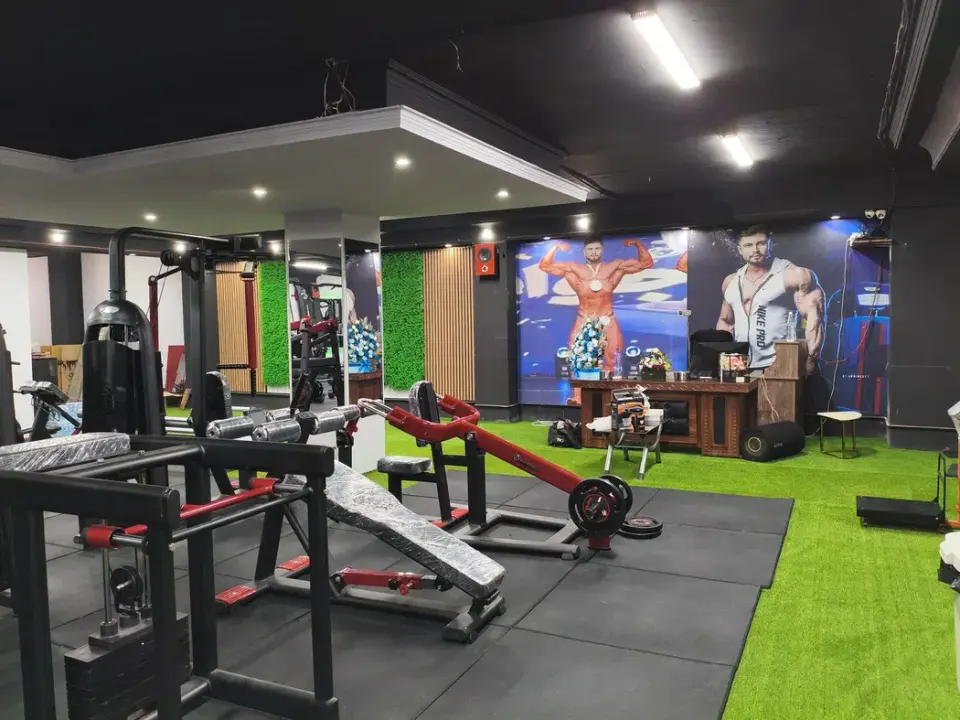 باشگاه بدنسازی MD FIT