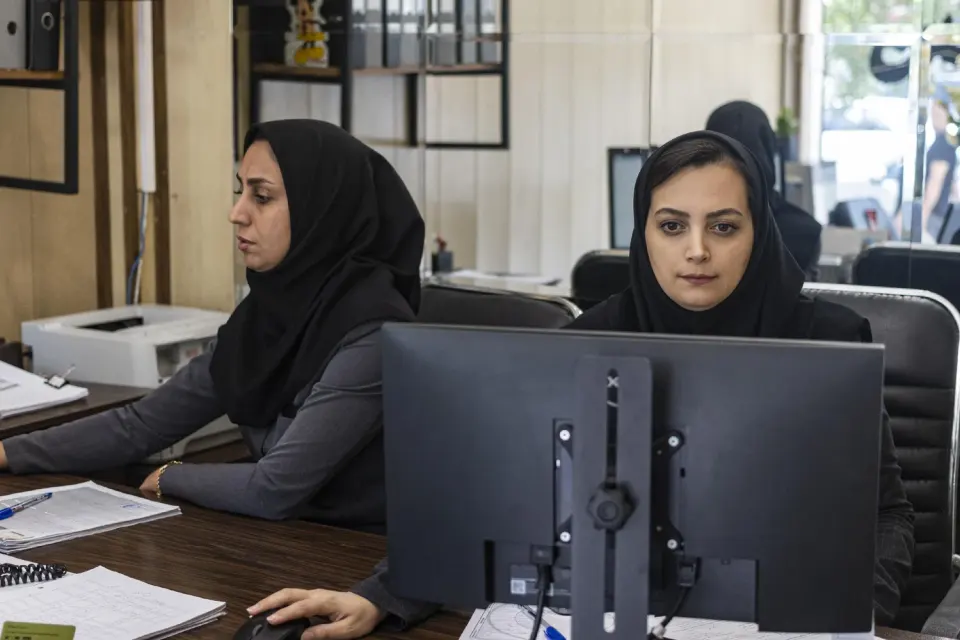 بیمه ایران نمایندگی طراحیان و دانشور (کد9987/2)