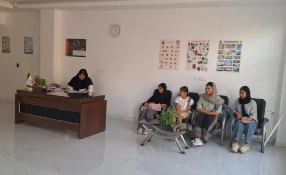 موسسه زبان فراگویا