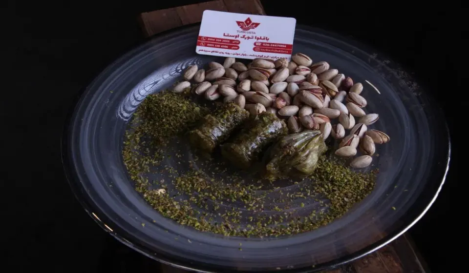 باقلوای تورک اوستا
