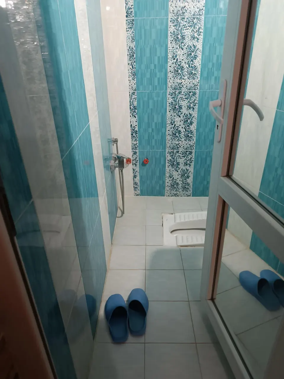 سویت های اقامتی غارعلیصدر