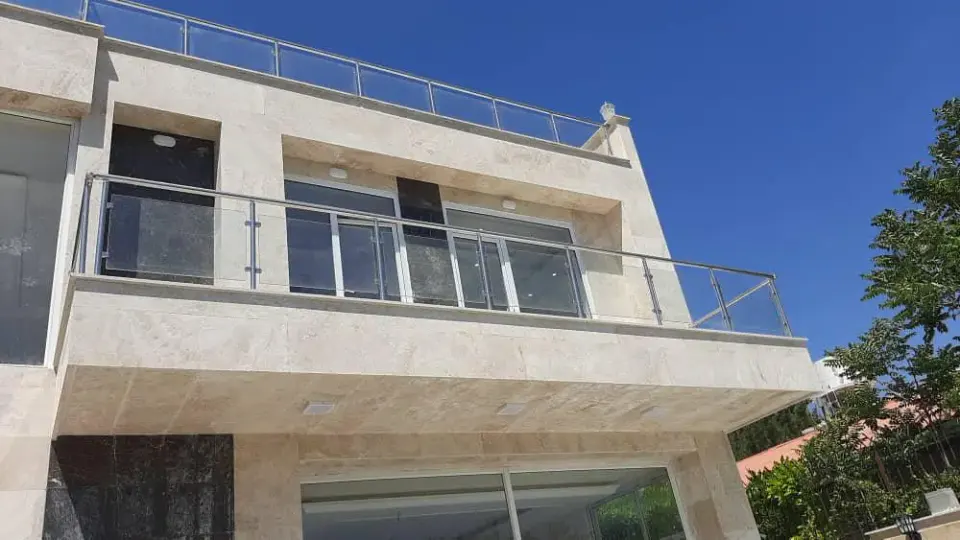 نرده استیل کوثر