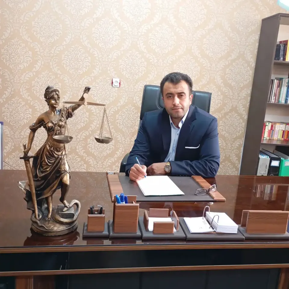 وکیل فرشاد مهردخت