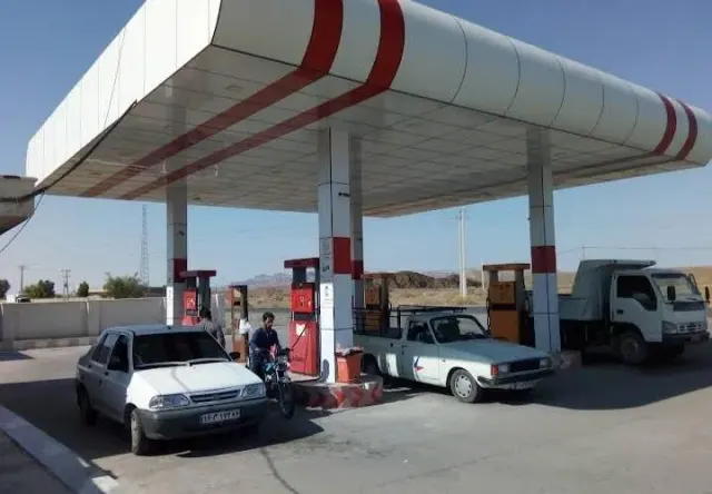 پمپ بنزین سندرک