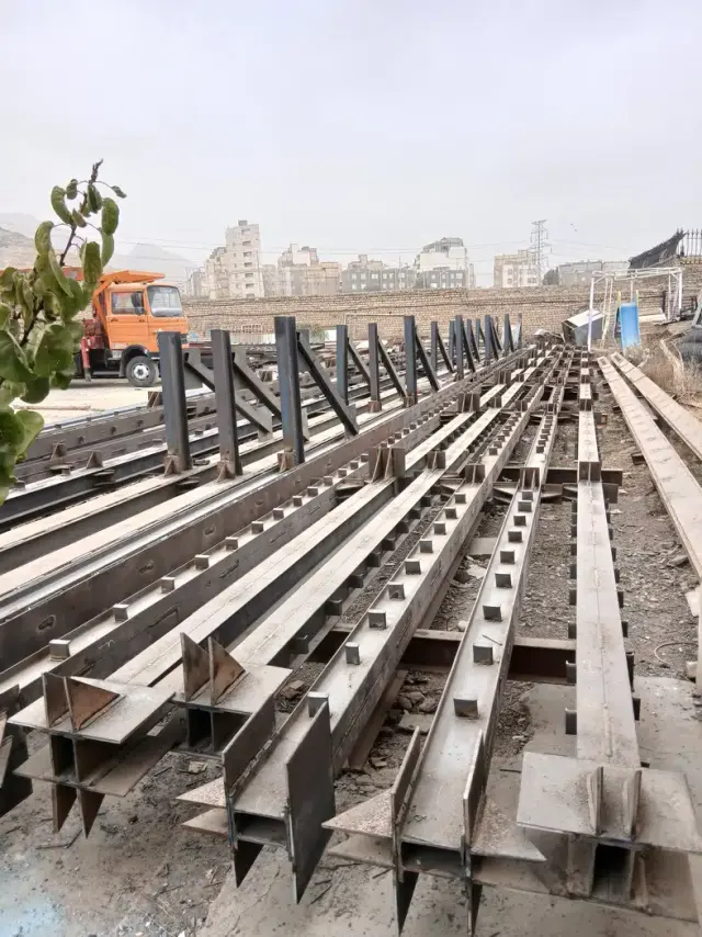 آهن آلات و جرثقیل مظلومی