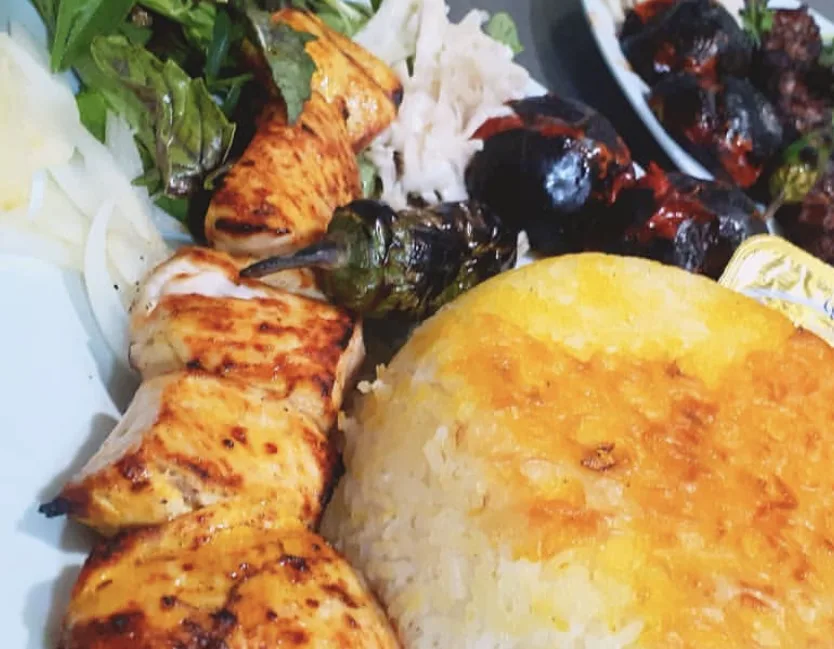 کترینگ و تهیه غذای نیلوفر آبی