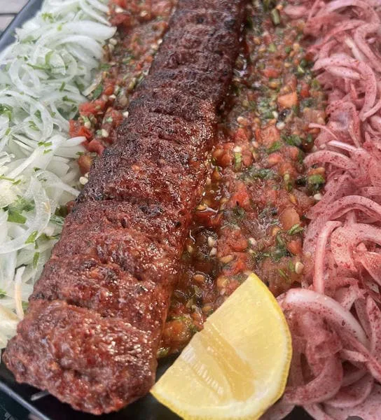 باغ کافه و رستوران بهشاد