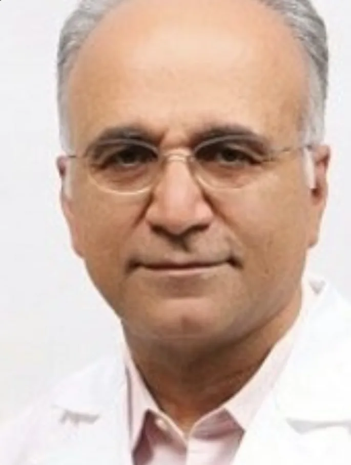 دکتر محمدرضا اکبری/چشم پزشک