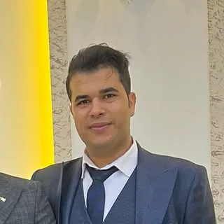 دکتر ابراهیمی |جراح دندانپزشک