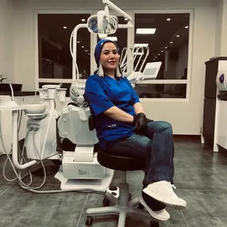 •دکتر فهیمه عطائی|دندانپزشک•