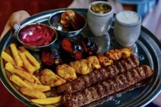 باغ رستوران لانیز-جاده چالوس