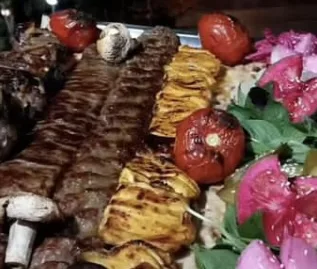 باغ رستوران درویش/غذای ایرانی/جاده چالوس