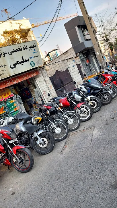 خدمات و تعمیر موتور سیکلت نمونه فردوس
