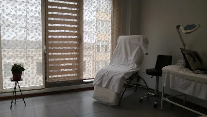 کلینیک پوست و مو و زیبایی دکتر مسعود منیری