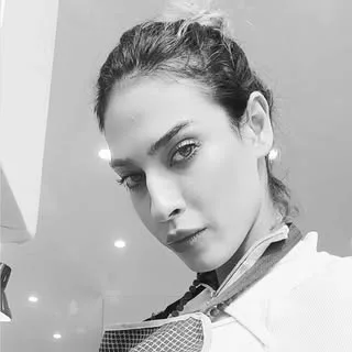 ،ناخنکار ترمیم کاشت ناخن پدیکور هروی شمس آباد